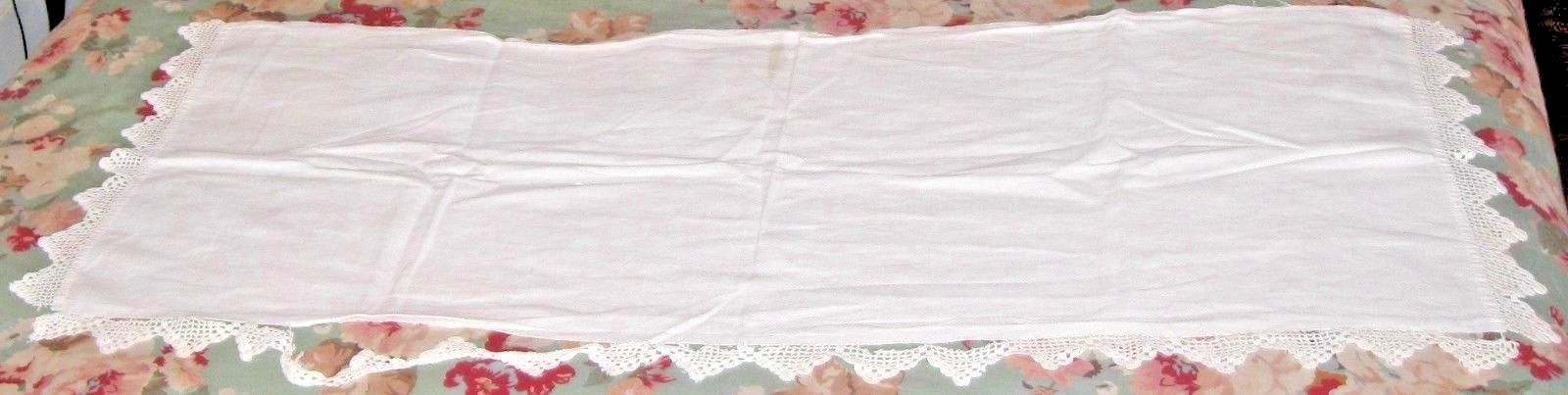 VINTAGE TABLE RUNNER CENTERPIECE WHITE COTTON HAND CROCHETED LACE EDGE 17