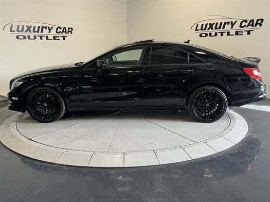 Owner 2012 Mercedes-Benz CLS CLS 550 4dr Sedan Black Luxury Car Outlet630-405-1784