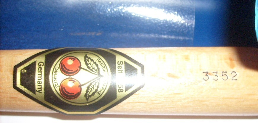 Two Cherries 3352 Wood Carving Knife