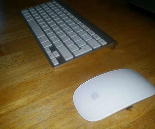 Apple Magic Wireless Numeric Keyboard A1843 + Magic 2 Mouse A1657