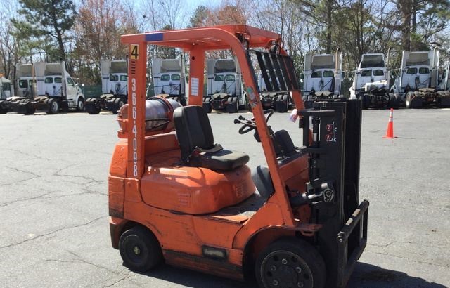 2004 Toyota 7FGCU25 Cushion Tire Forklift - only 4200 hours! PLEASE READ BELOW!!