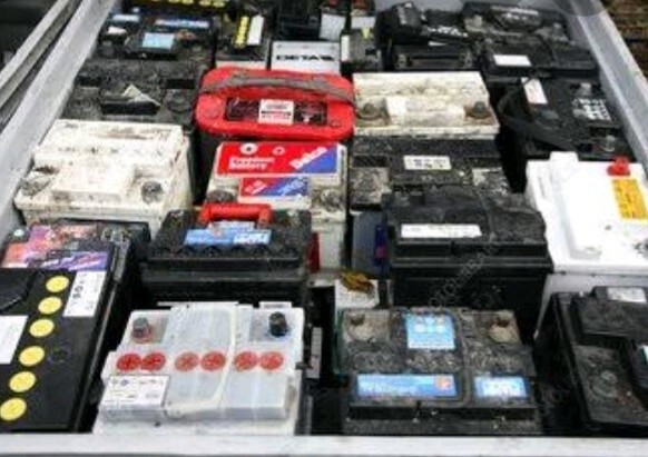 WANTED old 12v Car Batteries | Other Parts & Accessories | Gumtree