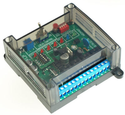 Generator Controller. Start on low battery detected and run on stop delay timer.