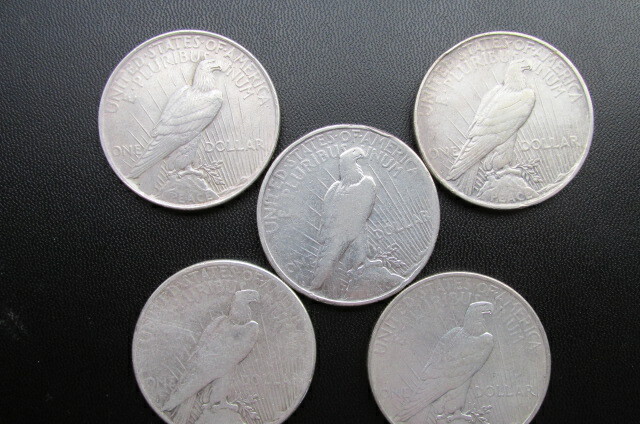 Peace Dollar Lot of 5 Silver coins Mixed Dates 1922 to 1924