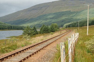Photo 6x4 Oban line Clifton/NN3230 The Oban line by the shore of Lochan  c2007