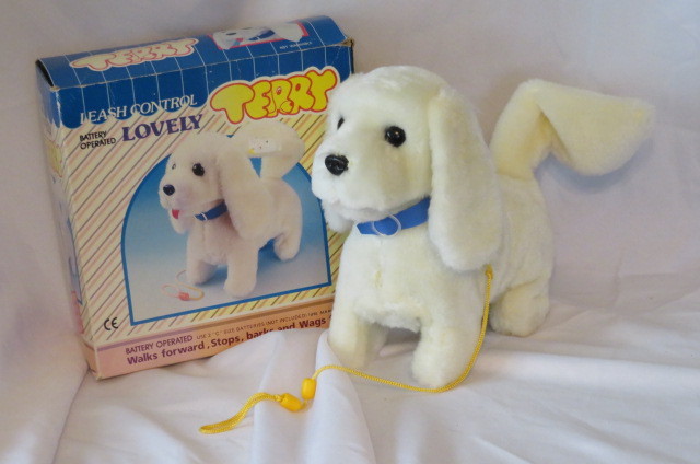 Vint.-New LOVELY TERRY Leach Control Battery operated Toy Plush Dog China-WORKS!