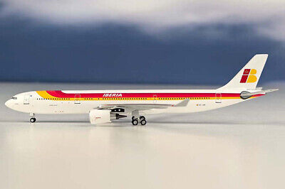 AC411159 AeroClassics A330-300 1/400 Model EC-LXK Iberia Airlines