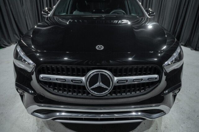 Owner 2024 Mercedes-Benz GLA 250 SUV 5 Miles Night Black SUV 2.0L I-4 Turbo Engine Aut