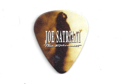 JOE SATRIANI GUITAR PICK THE EXTREMIST SIGNATURE STAGE RARE TOUR PLECTRUM NICE