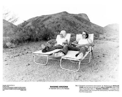 RAISING ARIZONA 8x10 still HOLLY HUNTER & NICOLAS CAGE -- c853