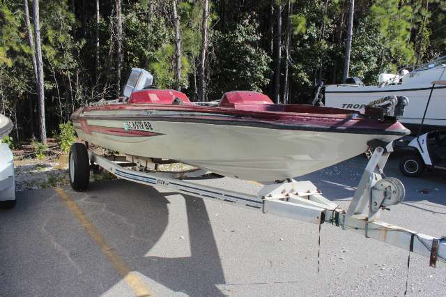 Pre-Owned 1990 Fisher Family 18 Bowrider - Stock # - G1117A