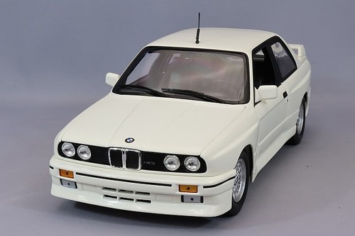 【中古】 minichamps  BMW M3 STREET 1987 中古】 minichamps BMW M3 STREET 1987