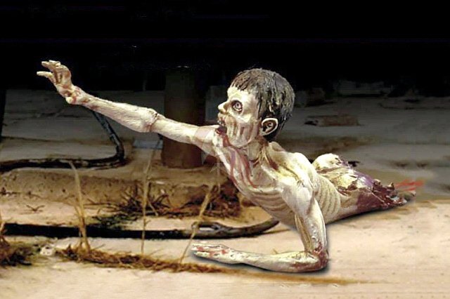 Royal Model 1/35 Zombie Man Half Body Fictional Undead (Zombie Series) 765