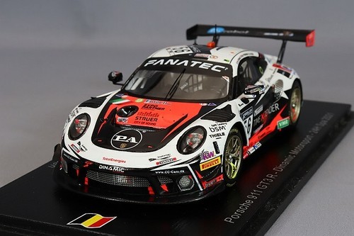 SPARK 1/43 PORSCHE GT3R seven × seven Spark - 1:43 Porsche 911 GT3R Seven X Seven Racing No.666