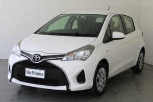 2016 Toyota Yaris Glacier White Hatchback