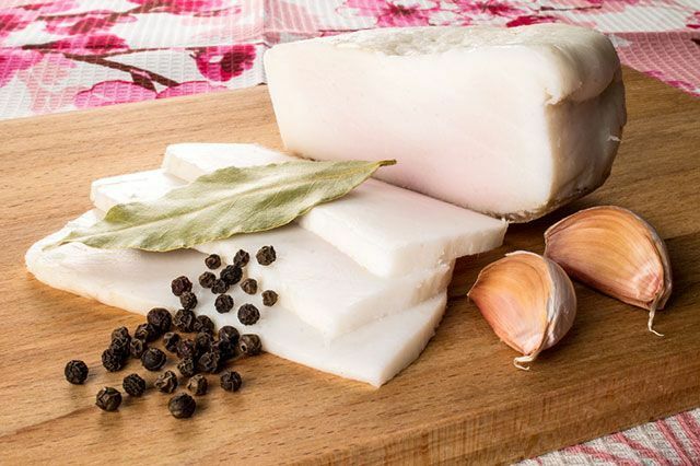 Bauchspeck Gesalzen Salo Ð¡Ð°Ð»Ð¾ ÑÐ¾Ð»ÐµÐ½Ð¾Ðµ Speck 600Ð³Ñ