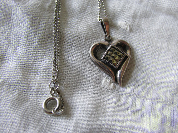 STERLING MARCASITE HEART Pendant & 20