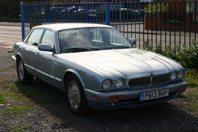 Jaguar xj executive