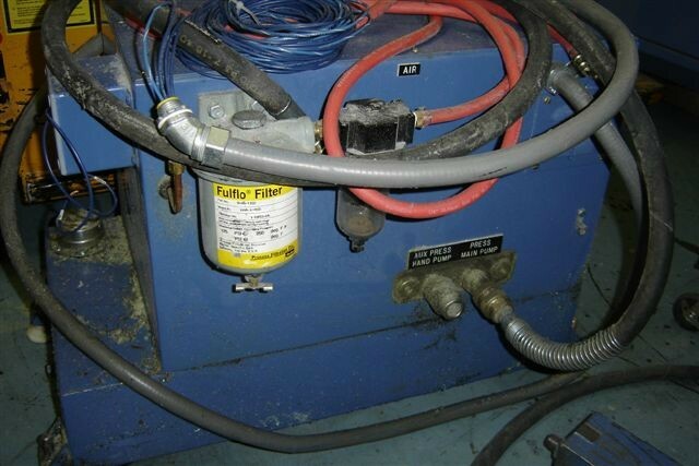 Berlyn 2.5? continuous screen changer & Zenith 5 HP melt pump