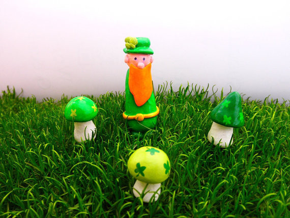 Fairy Garden St. Patrick's Day Miniature Mushrooms Shamrock Decoration