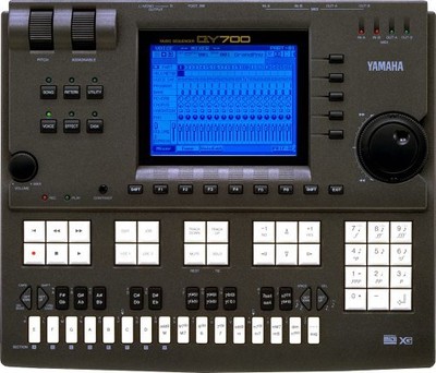 YAMAHA QY700 MU...