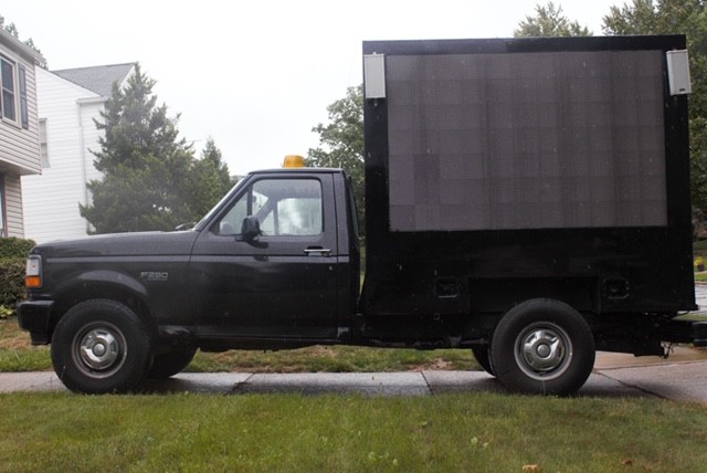 DIGITAL MOBILE LED ADVERTISING BILLBOARD SIGN TV VIDEO TRUCK