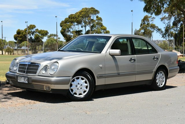 Мерседес e240 1998