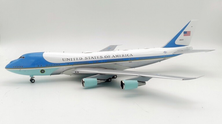 Boeing VC-32A 1/200 モデルプレーン Boeing VC-32A 1/200 モデルプレーン Boeing VC-32A 1/200