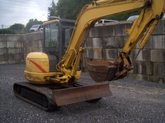 2004 NEW HOLLAND EH45 EXCAVATOR