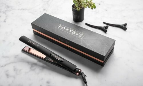 FoxyBae ROSE GOLD FLAT IRON 1.5 NEW IN BOX 13 090 164539942017