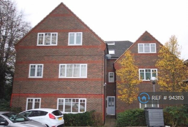For Rent3bedroom Semi Detached House In Farley Hill
