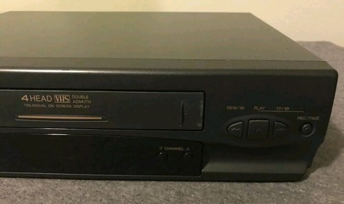 Quasar VHQ540 VCR 4-Head Double Azimuth Video Cassette Recorder VHS Player