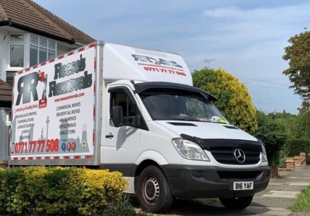 MAN AND VAN / Professional House Removals Service / Tail lift / Qualified & Insured Removal Buisness