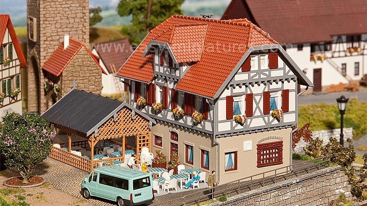 Faller 130438 - Auberge / Hotel - Restaurant Avec Terrasse - Ho (1:87)