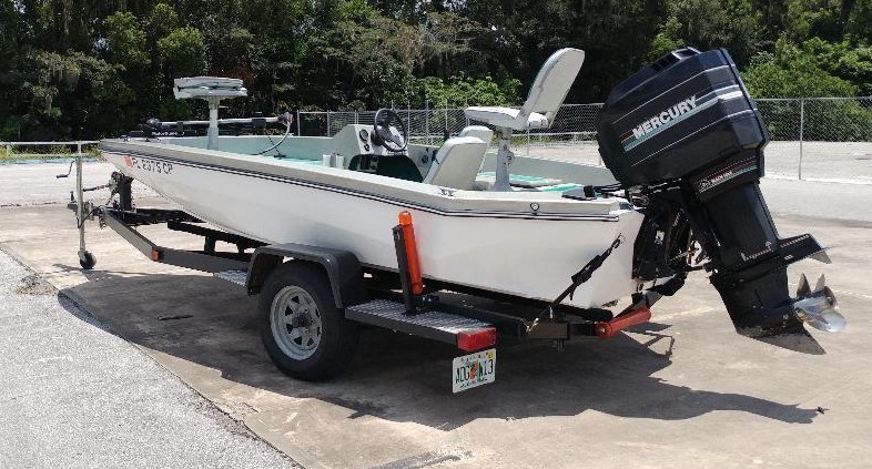 1976 HURST 16' WITH 135 HP MERCURY MOTOR & TRAILER & TROLLING MOTOR !