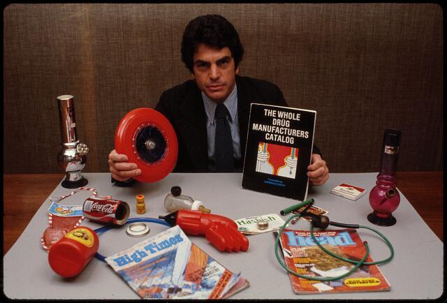 Photo:Drug paraphernalia, Phoenix House