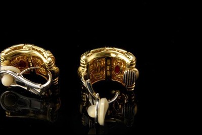 AUTHENTIC ROBERTO COIN 18K YELLOW GOLD ITALY EARRINGS A804-136