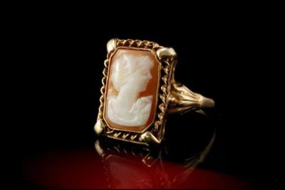 ANTIQUE VICTORIAN LADY CAMEO RECTANGLE SHELL 14K GOLD RING