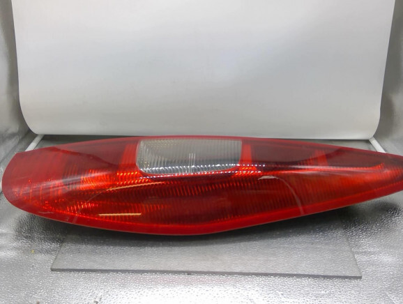 8330a054 Feu ArriÃ¨Re Droit - Pour Mitsubishi Colt 6 Phase 1 - 19627