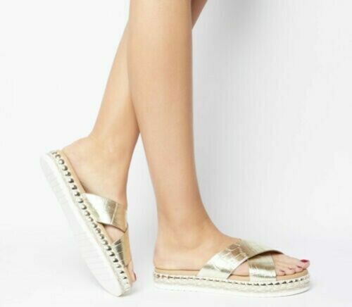 Calzado de mujer sandalias con tiras multicolores