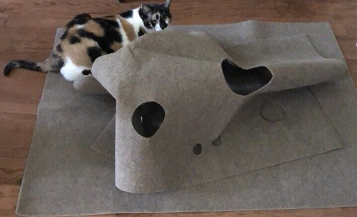 Ripple Rug Cat Activity Mat: Endless Fun for Your Feline!