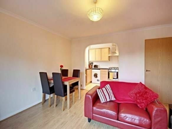 2 Bedroom Flat To Rent In Hatfield Al10 In Hatfield