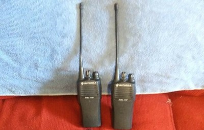 2 Motorola CP200 Two Way Radio AAH50RDC9AA1AN 438-470 mhz. Buy it now for 69.5