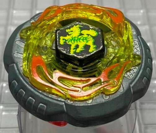 懐かしい！TAKARA ジャンポンピラ USED品 Metal Fight Beyblade Rock Giraffe R145WB TAKARA TOMY No BOX