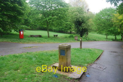 Photo 6x4 Non functioning drinking fountain, Streatham Common  c2010