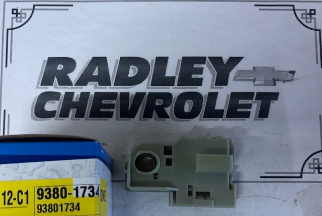 NEW GM OEM STOP BRAKE LIGHT SWITCH- GENERAL MOTORS GMC 93801734