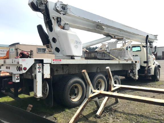 2005 ALTEC 38127S Crane with Manbasket Radio Remote Controls | ALTEC 3800 Crane