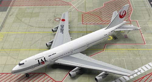 セール8/30迄✨非売品✨デルタ航空 Boeing 747-400 1:200✨ ✨非売品✨デルタ航空 Boeing 747-400 1:200✨ - メルカリ