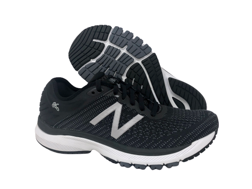 

Женские кроссовки New Balance 860 v10, черный/металлический, 6 2E X-Wide США, Black/gunmetal