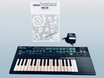 Yamaha VSS-30 PortaSound Digital Voice Sampler 32keys Vintage Keyboard